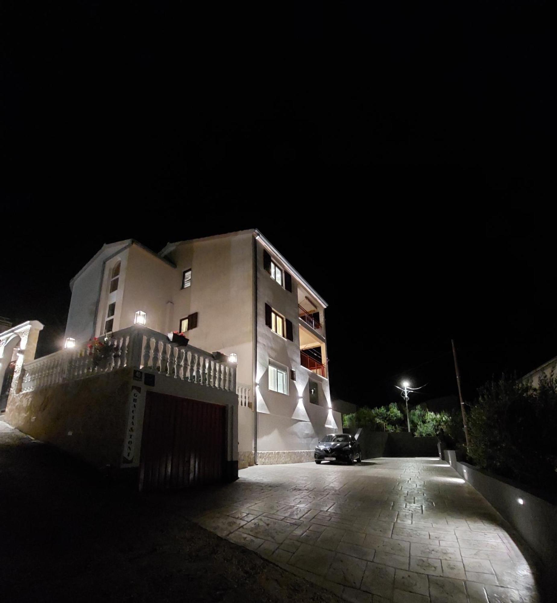 Apartments Gracia & Toni 特罗吉尔 外观 照片
